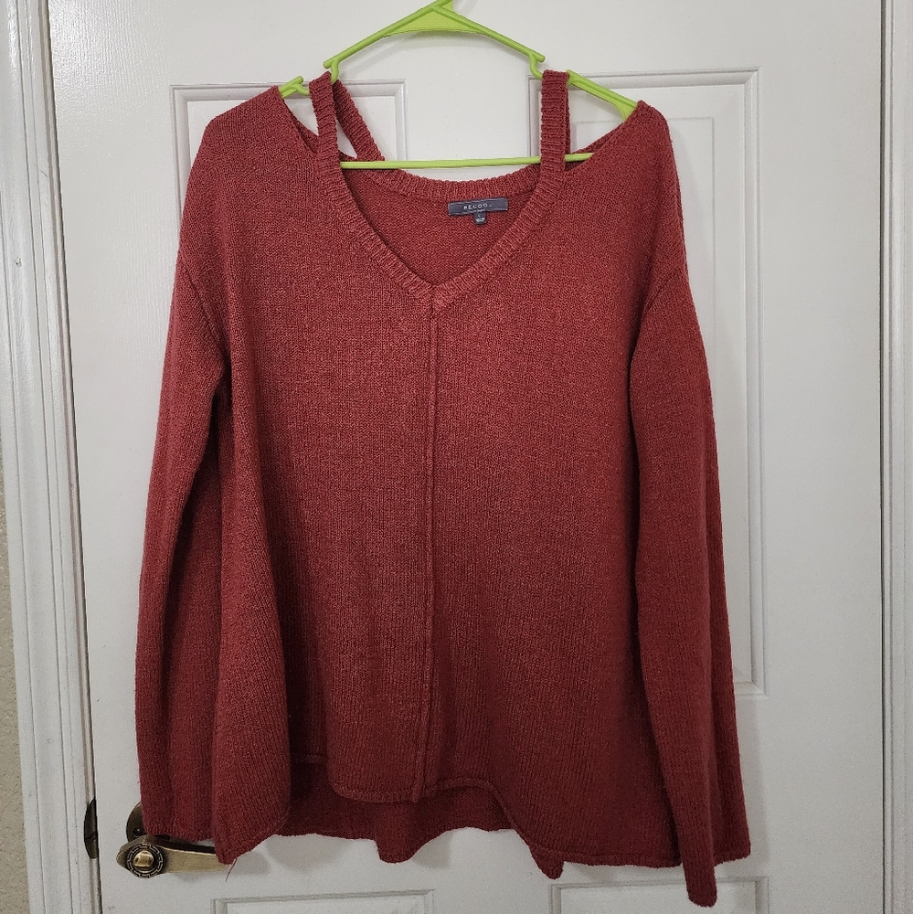Cut out sweater red